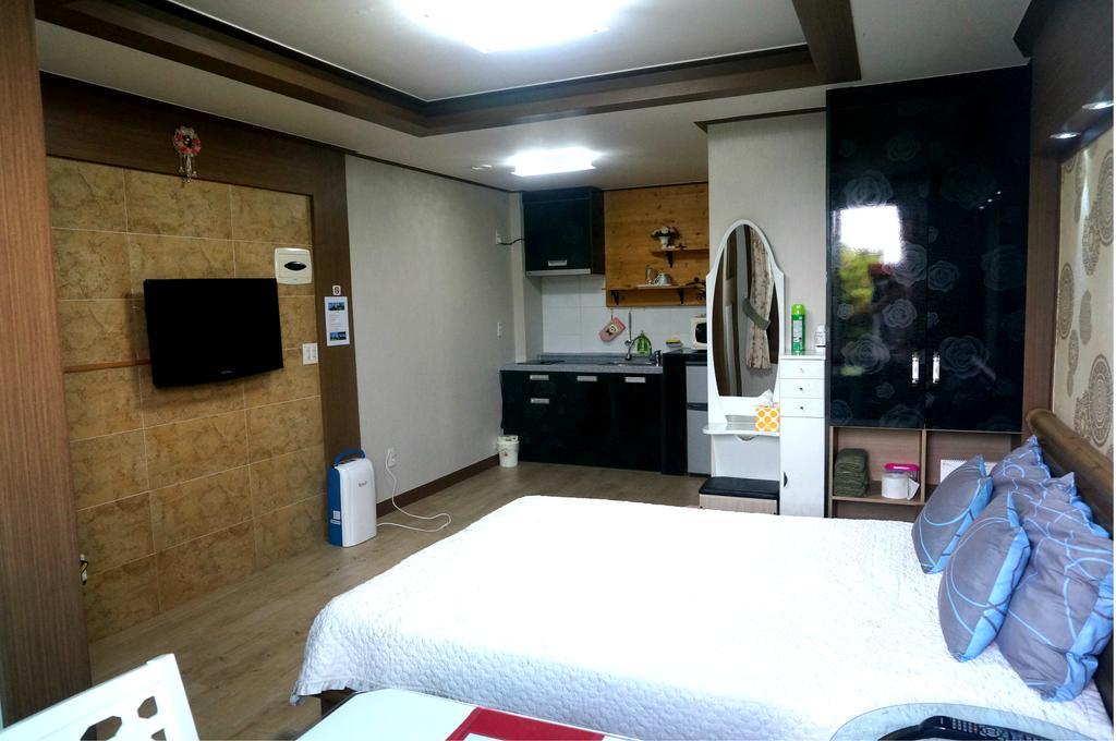 Nattrang Pension Jeju Exterior foto