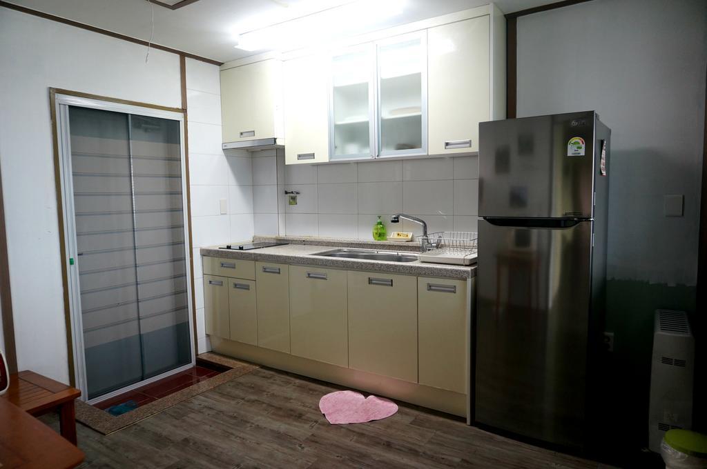 Nattrang Pension Jeju Exterior foto